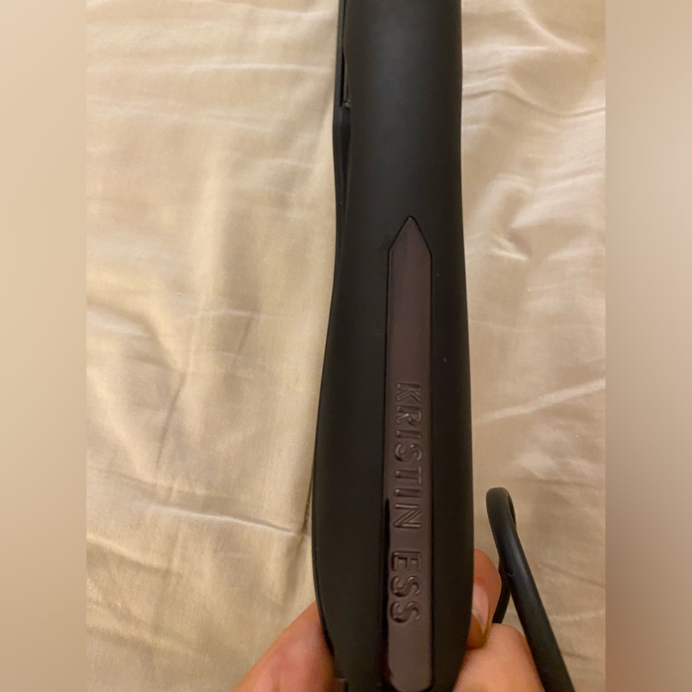 Kirsten ess styling iron
